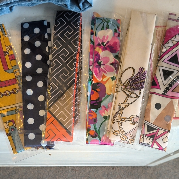 unknown source Accessories - Brand New In Package Purse Scarves